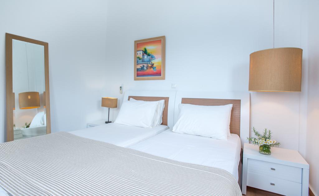 מלון דירות Anassa Mare & Residences 3*