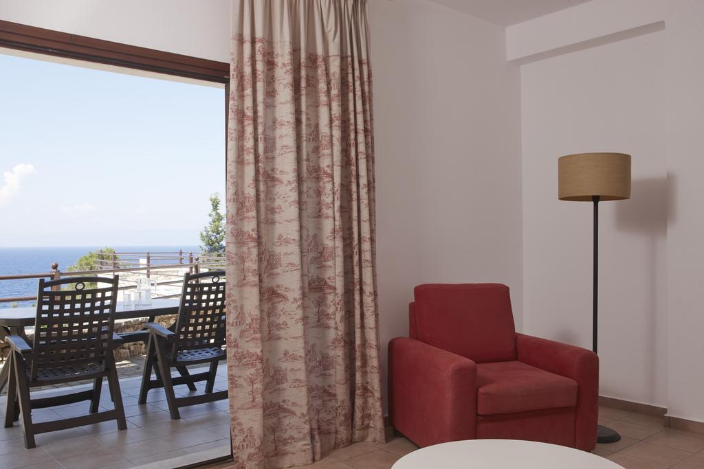 Anassa Mare & Residences
